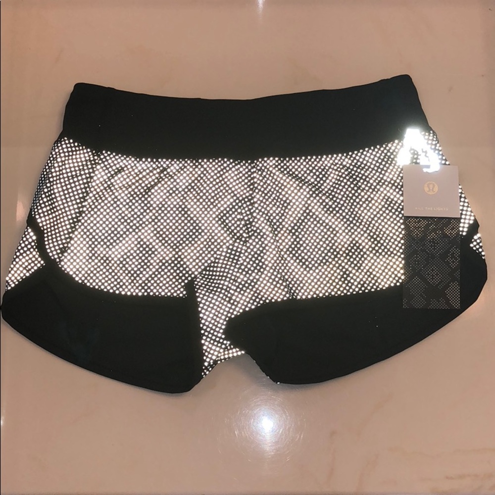 Lululemon size 4 reflective speed shorts NWT